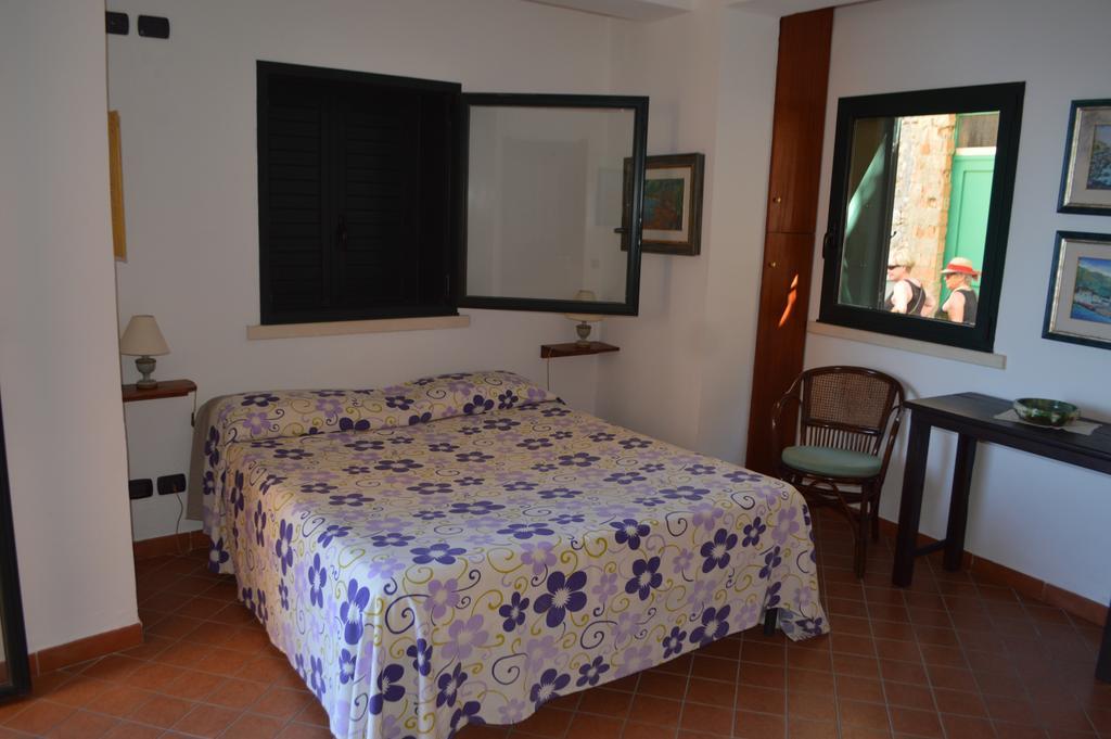 Le Piccole Grotte Scilla