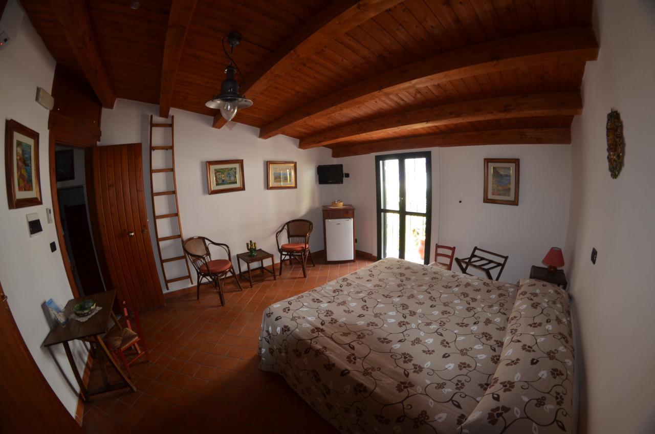 Le Piccole Grotte Scilla