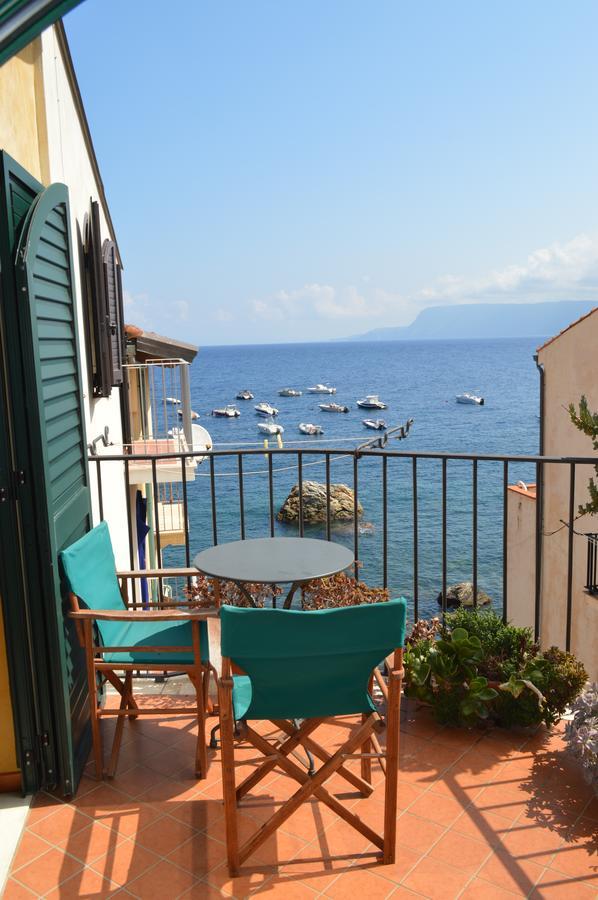 Le Piccole Grotte Scilla