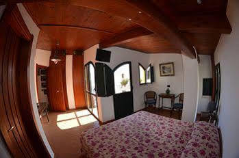Le Piccole Grotte Scilla